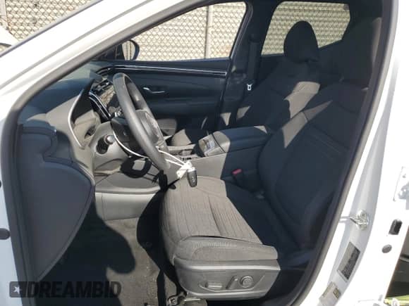 2024 Hyundai Santa Cruz SEL с VIN 5NTJBDDE5RH119014, выставлен на аукционе Copart как лот 74174244 с пробегом 2 912 миль миль и Списание • Salvage title. История ставок и продаж доступна на DreamBid. Изображение 7.