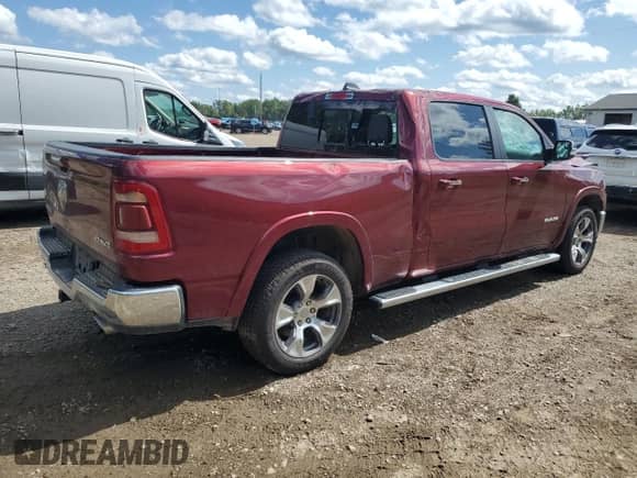 2021 Ram 1500 Laramie z VIN 1C6SRFRT0MN650252, wystawiony jako Copart lot #70891275 z przebiegiem 121 637 mil mil oraz Szkoda całkowita • Salvage title. Historia ofert i sprzedaży dostępna na DreamBid. Obrazek 3.