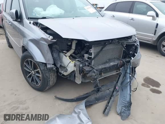 2016 Dodge Grand Caravan SE Plus z VIN 2C4RDGBG6GR278643, wystawiony jako IAAI lot #41273318 z przebiegiem 55 193 mil mil oraz . Historia ofert i sprzedaży dostępna na DreamBid. Obrazek 6.