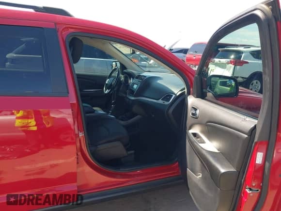 2020 Dodge Journey SE Value with VIN 3C4PDCAB0LT199658, listed as a IAAI auction lot 43165342 with 110,376 mi miles and . Bid and sale history available at DreamBid. Image 5.