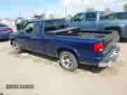 2003 Chevrolet S-10 LS с VIN 1GCCS19H438281280, выставлен на аукционе IAAI как лот 43423553 с пробегом 142 375 миль миль и . История ставок и продаж доступна на DreamBid. Изображение 3.