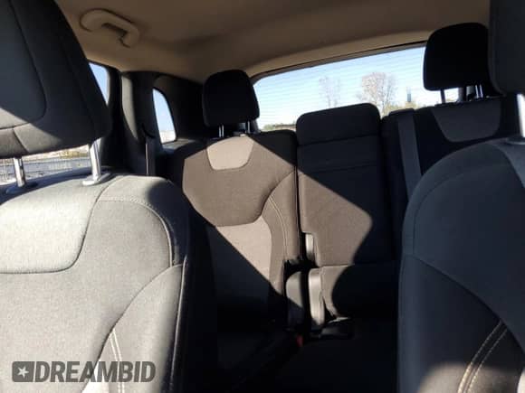 2014 Jeep Cherokee Latitude with VIN 1C4PJMCS4EW181608, listed as a Copart auction lot 82442135 with 198,324 mi miles and Salvage title. Bid and sale history available at DreamBid. Image 10.