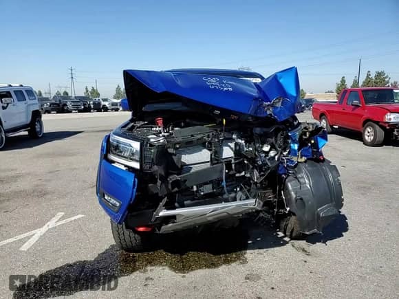 2025 Nissan Frontier Pro-4X with VIN 1N6ED1EK5SN632702, listed as a Copart auction lot 63164255 with 1,917 mi miles and Salvage title. Bid and sale history available at DreamBid. Image 13.