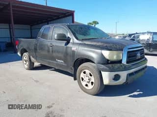 2013 Toyota Tundra z VIN 5TFRY5F16DX146512, wystawiony jako IAAI lot #43443422 z przebiegiem 222 623 mil mil oraz . Historia ofert i sprzedaży dostępna na DreamBid. Obrazek 1.