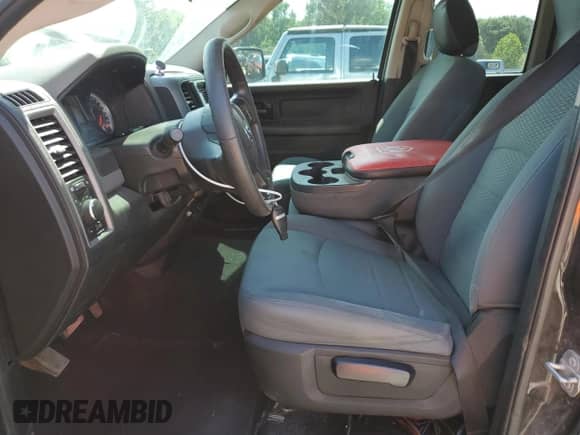 2017 Ram 1500 Tradesman z VIN 1C6RR6FT1HS609798, wystawiony jako Copart lot #61662935 z przebiegiem 194 348 mil mil oraz Czysty tytuł • Clean title. Historia ofert i sprzedaży dostępna na DreamBid. Obrazek 7.