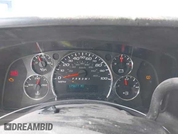 2013 Chevrolet Express Cargo z VIN 1GCWGFBA6D1108010, wystawiony jako IAAI lot #42721929 z przebiegiem 175 077 mil mil oraz . Historia ofert i sprzedaży dostępna na DreamBid. Obrazek 7.