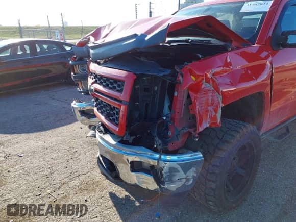 2014 Chevrolet Silverado 1500 LT z VIN 3GCUKREC2EG479477, wystawiony jako IAAI lot #41867034 z przebiegiem 159 893 mil mil oraz . Historia ofert i sprzedaży dostępna na DreamBid. Obrazek 6.