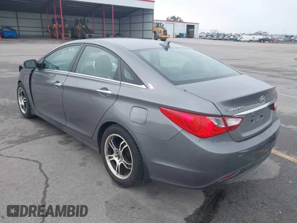 2011 Hyundai Sonata SE с VIN 5NPEC4AC6BH301455, выставлен на аукционе IAAI как лот 43288391 с пробегом 114 392 миль миль и . История ставок и продаж доступна на DreamBid. Изображение 3.