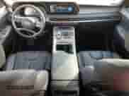 2023 Hyundai Palisade SEL с VIN KM8R2DGE4PU616177, выставлен на аукционе Copart как лот 71449615 с пробегом 33 963 миль миль и Списание • Salvage title. История ставок и продаж доступна на DreamBid. Изображение 8.