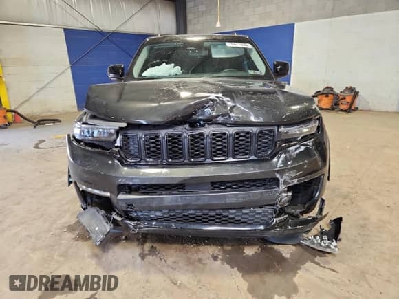 2023 Jeep Grand Cherokee Limited with VIN 1C4RJKBG8P8709880, listed as a Copart auction lot 70421855 with 36,993 mi miles and Salvage title. Bid and sale history available at DreamBid. Image 5.