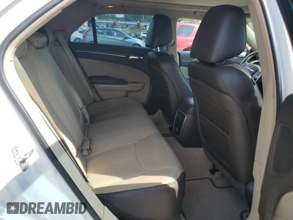 2012 Chrysler 300 C Luxury Series с VIN 2C3CCAPT1CH227776, выставлен на аукционе Copart как лот 61947785 с пробегом 197 737 миль миль и Списание • Salvage title. История ставок и продаж доступна на DreamBid. Изображение 10.