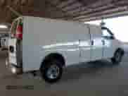 2017 Chevrolet Express Cargo с VIN 1GCWGBFF7H1110935, выставлен на аукционе Copart как лот 65922245 с пробегом 152 570 миль миль и Списание • Salvage title. История ставок и продаж доступна на DreamBid. Изображение 3.