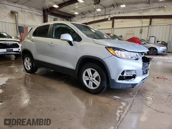 2020 Chevrolet Trax LS с VIN 3GNCJNSB0LL118294, выставлен на аукционе Copart как лот 86332585 с пробегом 60 264 миль миль и На запчасти • Non repairable. История ставок и продаж доступна на DreamBid. Изображение 4.