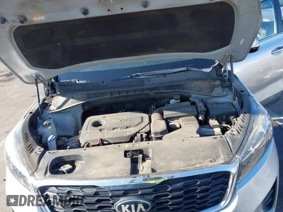 2019 Kia Sorento LX with VIN 5XYPG4A31KG531442, listed as a IAAI auction lot 42425631 with 186,913 mi miles and . Bid and sale history available at DreamBid. Image 10.