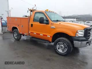 2007 Ford F-250 with VIN 1FDNF21557EA12597, listed as a IAAI auction lot 41454655 with 51,917 mi miles and . Bid and sale history available at DreamBid. Image 1.