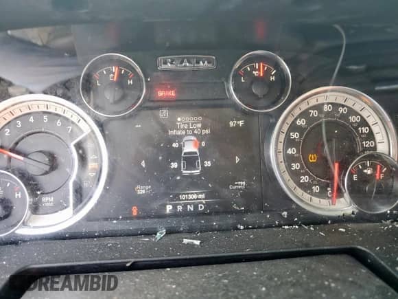 2020 Ram 1500 Tradesman z VIN 1C6RR6FG5LS138587, wystawiony jako Copart lot #64634175 z przebiegiem 101 306 mil mil oraz Czysty tytuł • Clean title. Historia ofert i sprzedaży dostępna na DreamBid. Obrazek 9.