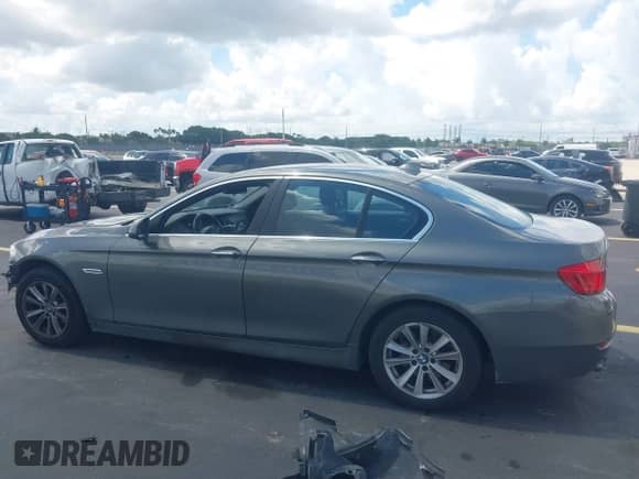 2014 BMW 5 Series 528i with VIN WBA5A5C51ED507090, listed as a IAAI auction lot 42584023 with 179,763 mi miles and . Bid and sale history available at DreamBid. Image 15.