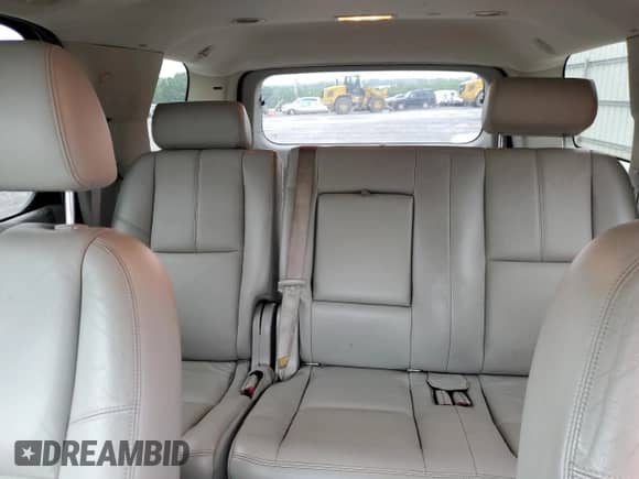 2009 Chevrolet Tahoe z VIN 1GNFC13539R120163, wystawiony jako Copart lot #58721595 z przebiegiem 183 307 mil mil oraz Czysty tytuł • Clean title. Historia ofert i sprzedaży dostępna na DreamBid. Obrazek 10.