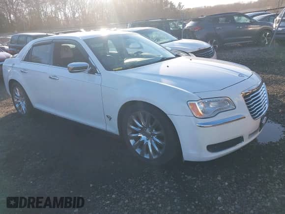 2014 Chrysler 300 с VIN 2C3CCAAG4EH344363, выставлен на аукционе IAAI как лот 41110517 с пробегом 184 298 миль миль и . История ставок и продаж доступна на DreamBid. Изображение 1.