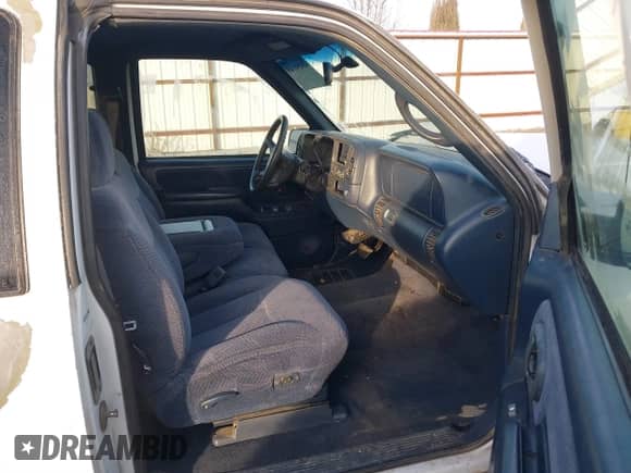 1997 GMC Sierra 1500 с VIN 2GTEC19R8V1561126, выставлен на аукционе IAAI как лот 41456149 с пробегом 240 605 миль миль и . История ставок и продаж доступна на DreamBid. Изображение 5.