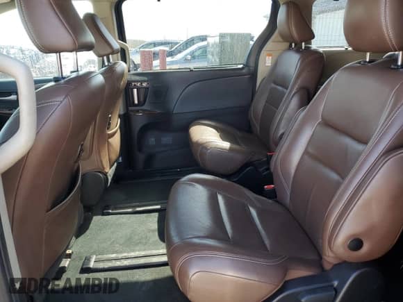 2020 Toyota Sienna XLE z VIN 5TDDZ3DC2LS231982, wystawiony jako Copart lot #53513685 z przebiegiem 75 231 mil mil oraz Nie do naprawy • Non repairable. Historia ofert i sprzedaży dostępna na DreamBid. Obrazek 11.