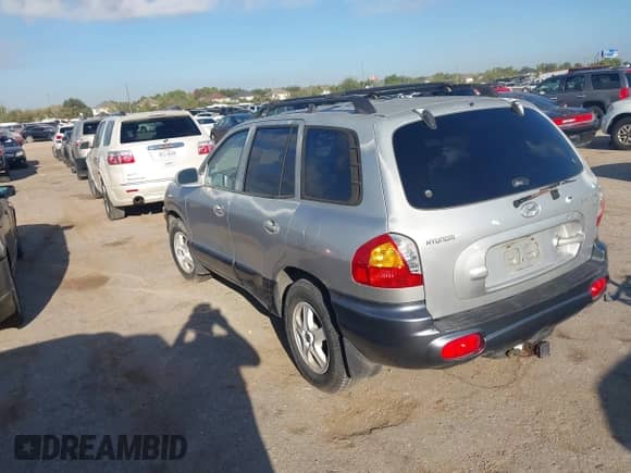 2003 Hyundai Santa Fe GLS с VIN KM8SC13DX3U394913, выставлен на аукционе IAAI как лот 43264638 с пробегом Не указан миль и . История ставок и продаж доступна на DreamBid. Изображение 3.