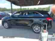 2017 Kia Sorento LX with VIN 5XYPG4A32HG190562, listed as a IAAI auction lot 43007371 with 163,875 mi miles and . Bid and sale history available at DreamBid. Image 14.