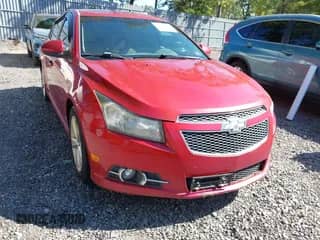 2014 Chevrolet Cruze 2LT с VIN 1G1PE5SB9E7288166, выставлен на аукционе IAAI как лот 43334308 с пробегом 156 833 миль миль и . История ставок и продаж доступна на DreamBid. Изображение 1.