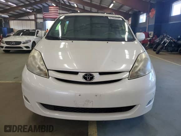 2010 Toyota Sienna XLE с VIN 5TDDK4CC7AS029499, выставлен на аукционе Copart как лот 67858935 с пробегом 227 184 миль миль и Чистый • Clean title. История ставок и продаж доступна на DreamBid. Изображение 5.