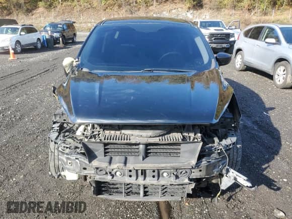 2017 Ford Escape SE with VIN 1FMCU9GD1HUA17713, listed as a Copart auction lot 86840185 with 145,424 mi miles and Salvage title. Bid and sale history available at DreamBid. Image 5.