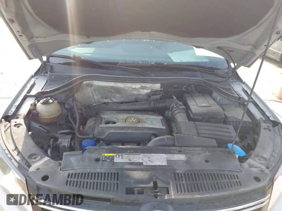 2013 Volkswagen Tiguan SE с VIN WVGAV7AX9DW542089, выставлен на аукционе IAAI как лот 42212502 с пробегом 173 804 миль миль и . История ставок и продаж доступна на DreamBid. Изображение 10.