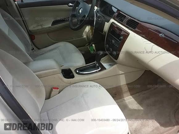 2011 Chevrolet Impala LS Fleet z VIN 2G1WF5EK6B1164000, wystawiony jako IAAI lot #15403480 z przebiegiem 291 636 mil mil oraz . Historia ofert i sprzedaży dostępna na DreamBid. Obrazek 5.