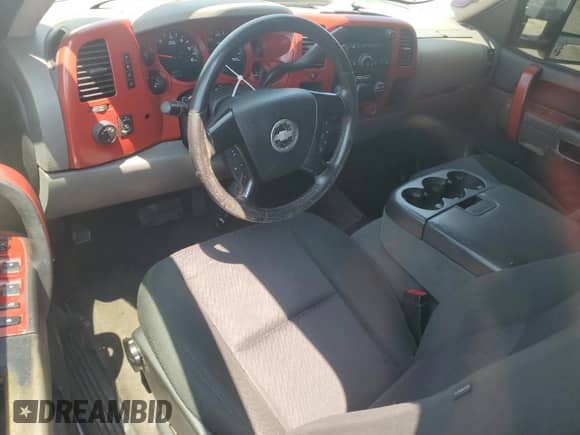 2012 Chevrolet Silverado 1500 LS z VIN 3GCPCREA9CG186777, wystawiony jako Copart lot #65770275 z przebiegiem 257 042 mil mil oraz Szkoda całkowita • Salvage title. Historia ofert i sprzedaży dostępna na DreamBid. Obrazek 8.