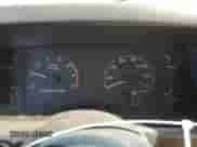 1989 Ford Mustang z VIN 1FABP44E2KF180315, wystawiony jako Copart lot #89904145 z przebiegiem 14 507 mil mil oraz Czysty tytuł • Clean title. Historia ofert i sprzedaży dostępna na DreamBid. Obrazek 9.