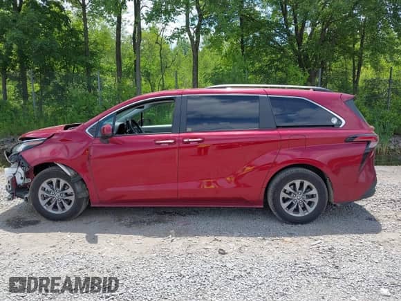 2022 Toyota Sienna XLE z VIN 5TDJSKFCXNS059539, wystawiony jako IAAI lot #42608470 z przebiegiem 65 447 mil mil oraz . Historia ofert i sprzedaży dostępna na DreamBid. Obrazek 14.