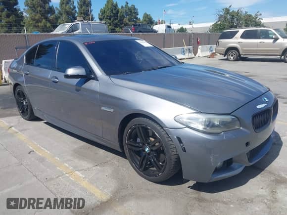 2014 BMW 5 Series 535i с VIN WBA5B1C58ED480766, выставлен на аукционе IAAI как лот 43060040 с пробегом 140 941 миль миль и . История ставок и продаж доступна на DreamBid. Изображение 1.