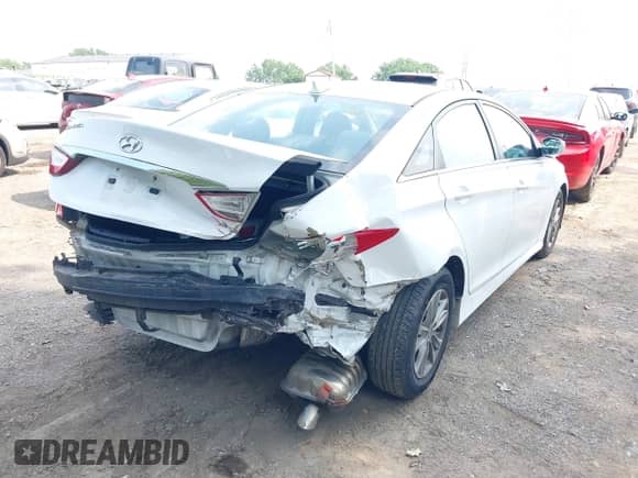 2014 Hyundai Sonata GLS z VIN 5NPEB4ACXEH849644, wystawiony jako IAAI lot #42474779 z przebiegiem 172 640 mil mil oraz . Historia ofert i sprzedaży dostępna na DreamBid. Obrazek 4.