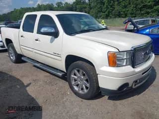 2013 GMC Sierra 1500 Denali z VIN 3GTP2XE26DG265700, wystawiony jako IAAI lot #42698625 z przebiegiem 153 390 mil mil oraz . Historia ofert i sprzedaży dostępna na DreamBid. Obrazek 1.