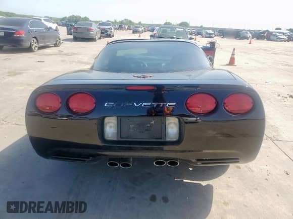 2002 Chevrolet Corvette с VIN 1G1YY22GX25119741, выставлен на аукционе Copart как лот 52760175 с пробегом Не указан миль и Списание • Salvage title. История ставок и продаж доступна на DreamBid. Изображение 6.