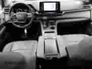 2023 Toyota Sienna Limited с VIN 5TDZSKFC1PS097196, выставлен на аукционе Copart как лот 44306235 с пробегом 12 043 миль миль и Списание • Salvage title. История ставок и продаж доступна на DreamBid. Изображение 8.