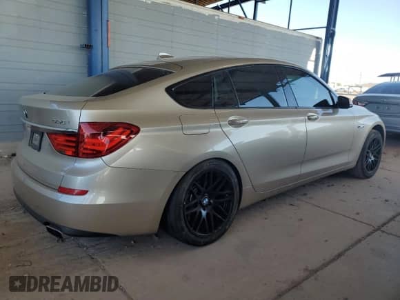 2010 BMW 5 Series 550i Gran Turismo с VIN WBASN4C59AC209212, выставлен на аукционе Copart как лот 57427905 с пробегом 127 500 миль миль и Списание • Salvage title. История ставок и продаж доступна на DreamBid. Изображение 3.