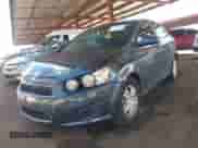 2013 Chevrolet Sonic LT с VIN 1G1JC5SB2D4163277, выставлен на аукционе IAAI как лот 43220978 с пробегом 79 874 миль миль и . История ставок и продаж доступна на DreamBid. Изображение 17.