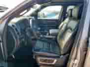 2025 Ram 1500 Laramie z VIN 1C6SRFJP3SN574859, wystawiony jako Copart lot #85328015 z przebiegiem 8 713 mil mil oraz Szkoda całkowita • Salvage title. Historia ofert i sprzedaży dostępna na DreamBid. Obrazek 7.