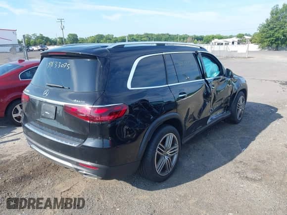 2025 Mercedes-Benz GLS 450 with VIN 4JGFF5KE6SB362898, listed as a IAAI auction lot 42833075 with 12,213 mi miles and . Bid and sale history available at DreamBid. Image 4.