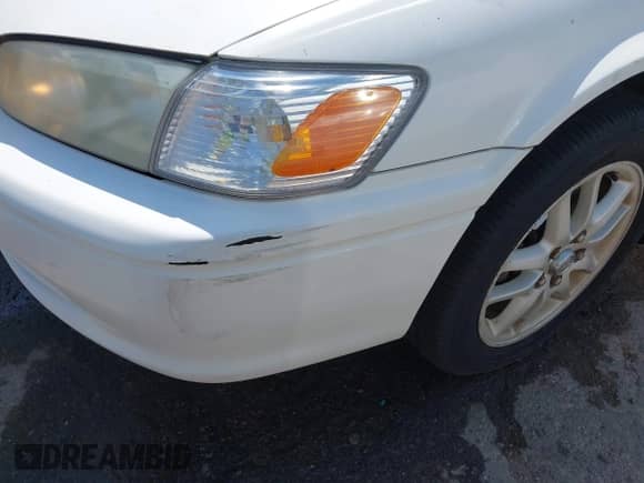 2001 Toyota Camry LE z VIN 4T1BF28K31U970889, wystawiony jako IAAI lot #42973204 z przebiegiem 187 815 mil mil oraz . Historia ofert i sprzedaży dostępna na DreamBid. Obrazek 6.