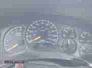 2000 Chevrolet Silverado 1500 z VIN 1GCEC14W6YZ361158, wystawiony jako IAAI lot #41682163 z przebiegiem 167 069 mil mil oraz . Historia ofert i sprzedaży dostępna na DreamBid. Obrazek 7.