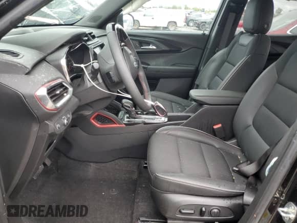 2023 Chevrolet TrailBlazer RS с VIN KL79MUSLXPB036140, выставлен на аукционе Copart как лот 70336145 с пробегом 18 719 миль миль и Списание • Salvage title. История ставок и продаж доступна на DreamBid. Изображение 7.