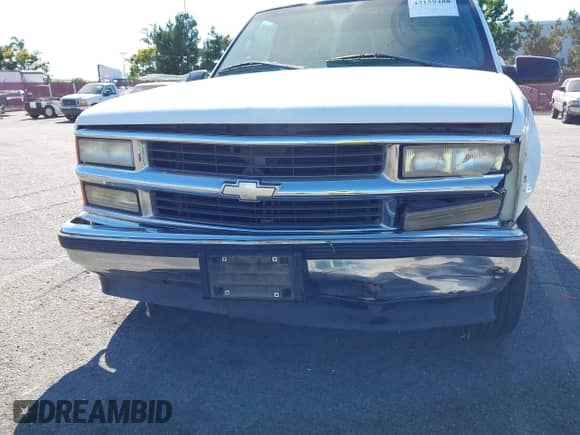 1998 Chevrolet Silverado 1500 z VIN 1GCEC19M2WR124476, wystawiony jako IAAI lot #43159488 z przebiegiem 152 969 mil mil oraz . Historia ofert i sprzedaży dostępna na DreamBid. Obrazek 6.