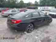 2018 Honda Accord Sport z VIN 1HGCV2F34JA004707, wystawiony jako IAAI lot #42973792 z przebiegiem 94 709 mil mil oraz . Historia ofert i sprzedaży dostępna na DreamBid. Obrazek 4.