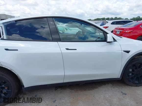 2023 Tesla Model Y Long Range с VIN 7SAYGDEE2PA032311, выставлен на аукционе IAAI как лот 42720695 с пробегом 20 640 миль миль и . История ставок и продаж доступна на DreamBid. Изображение 13.